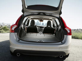Volvo V60 багажник