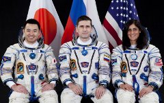 Слева направо: Хошиде, Маленченко, Уилльямс. Фото с сайта astronaut.ru