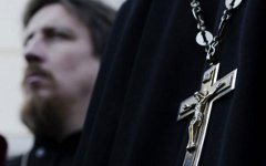 Суд обязал священнослужителя выплатить штраф за оскорбления журналистки