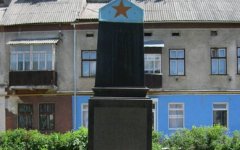 Мемориал советским воинам в Турке. Фото с сайта turka-ua.net
