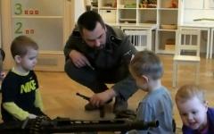 Урок в «Совушке». Стоп-кадр с видео в Youtube.