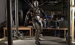 Робот Petman. Фото с сайта bostondynamics.com