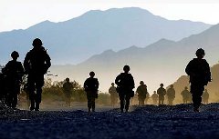 Британские солдаты. Фото с сайта defenceimagery.mod.uk