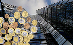 Deutsche Bank. Коллаж © KM.RU
