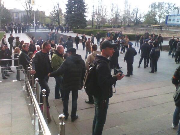 Митинг в Николаеве. Фото пользователя Твиттер ‏@NOVORUSSIA2014 