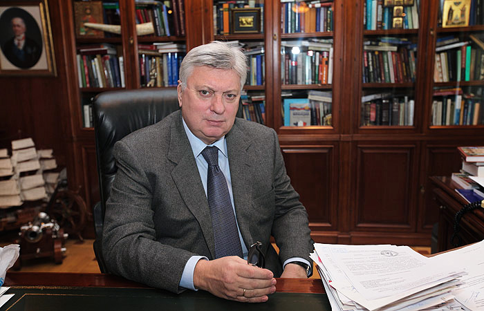 Анатолий Торкунов