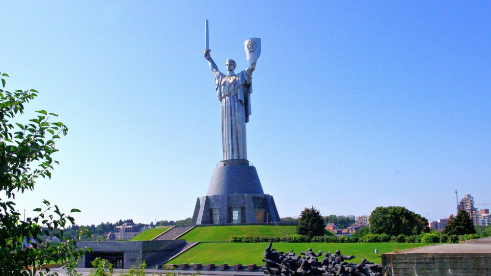 Памятник Родина-мать в Киеве