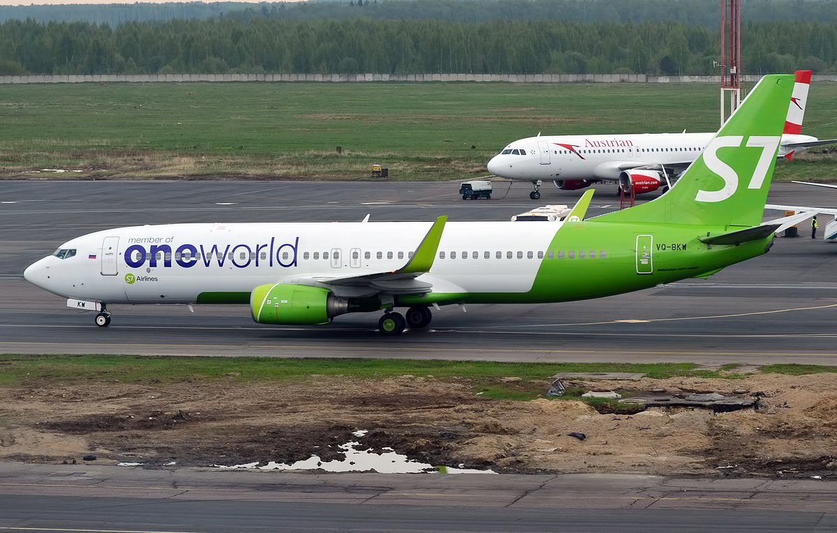 Boeing 737-800 S7 Airlines в ливрее Oneworld